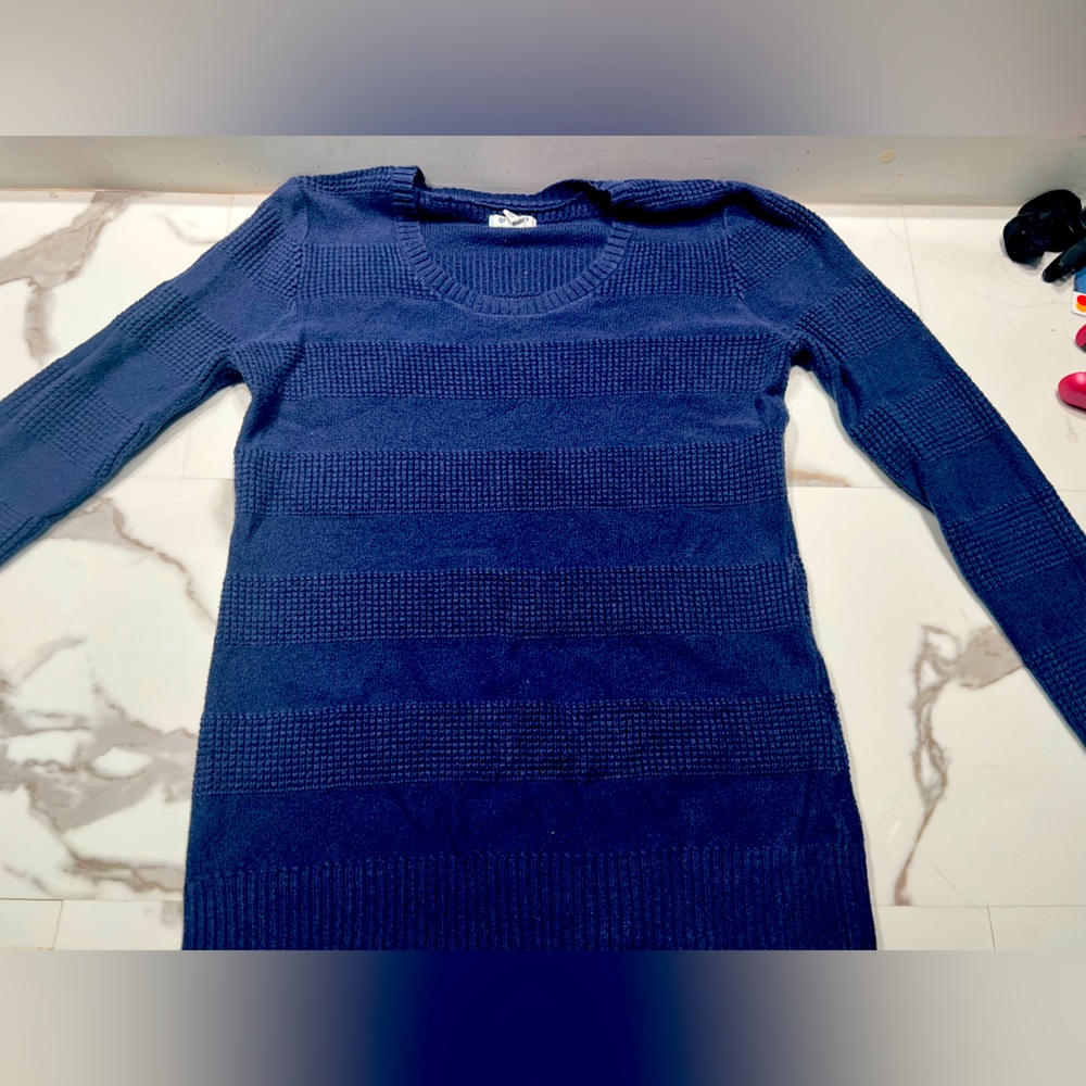 Old navy sweater size large